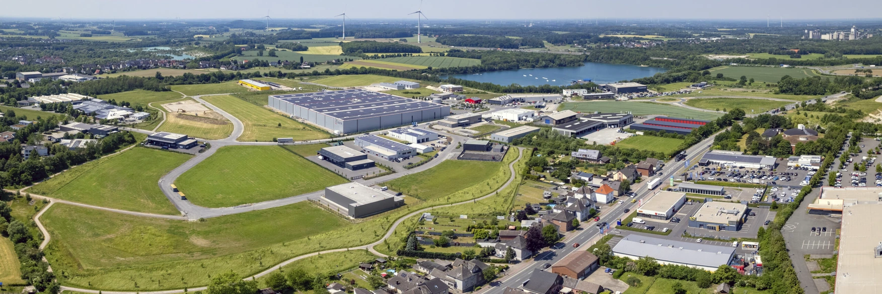 Gewerbegebiet Obere Brede in Beckum, 2023: Gewerbegebiet und angrenzende Wohnbebauung.